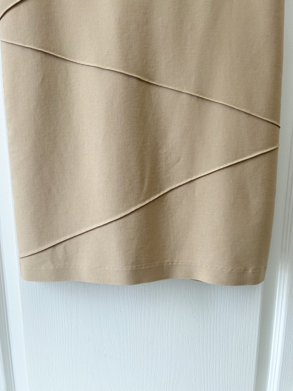 Garage Tan Beige Pencil Skirt with Diagonal Seams Camel Size 4 - Picture 6 of 12